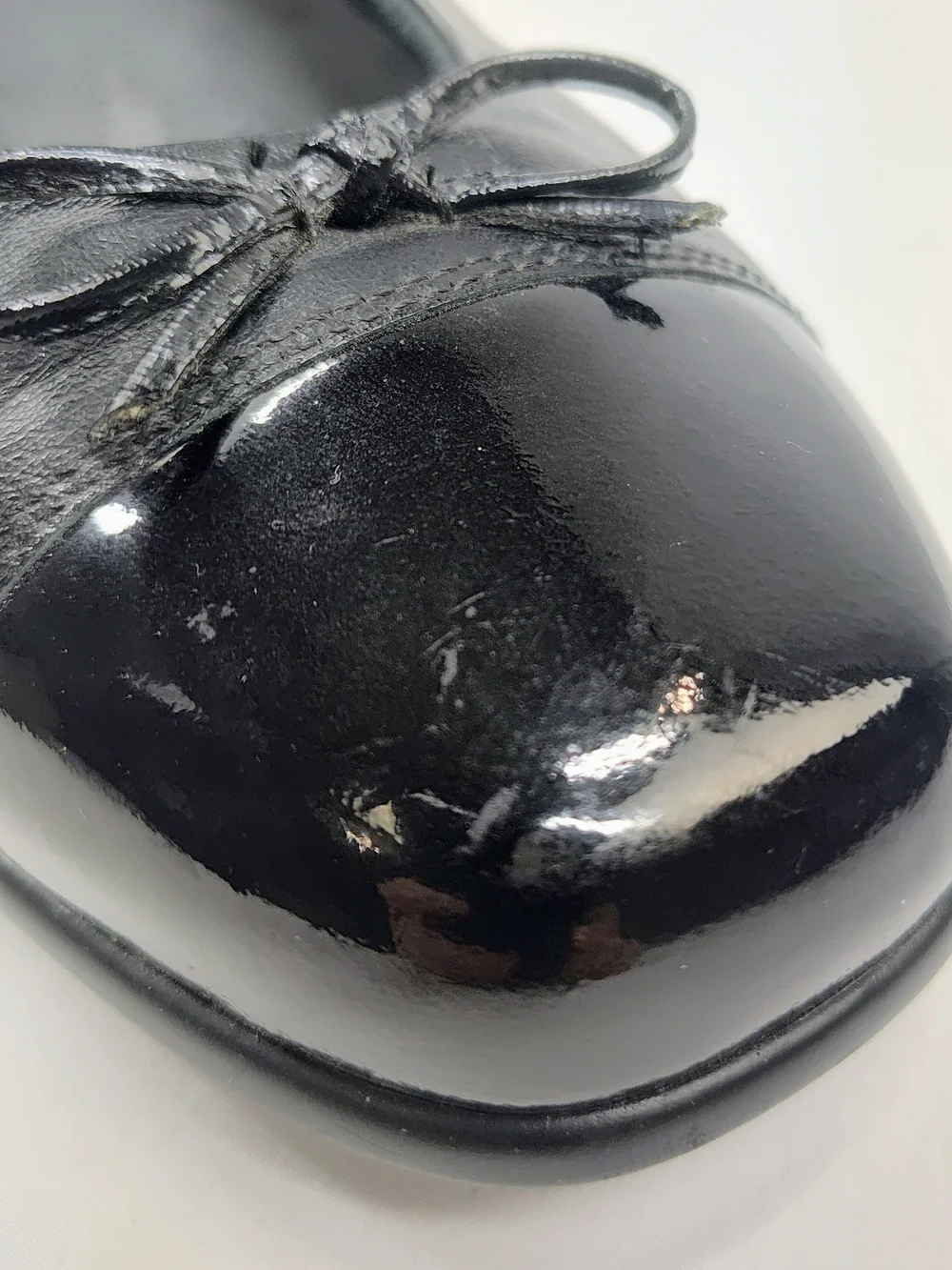 SAS Women's Black Leather Ballet Flats with Patent Cap Toe